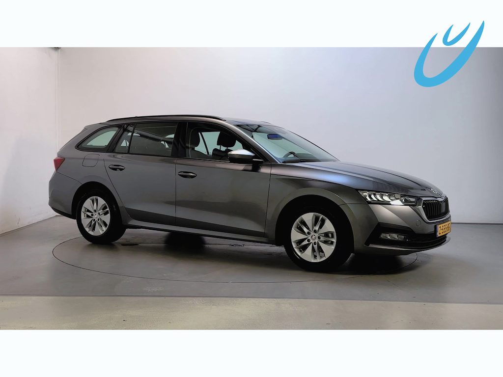 Skoda Octavia Combi 1.5 e-TSI 150pk DSG Business Edition Parkeersensoren Navigatie DAB+
