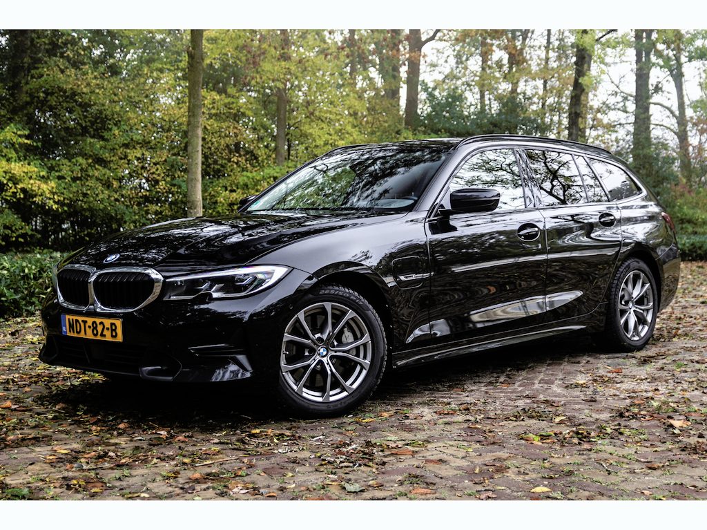 BMW 3-Serie Touring 330e Business Edition Plus