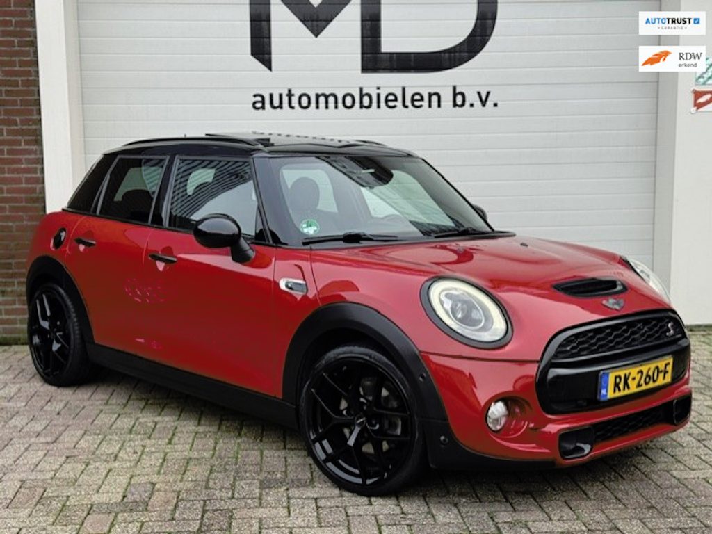 MINI Cooper 5-Deurs 2.0 SD Chili - Panorama dak-Automaat-LED