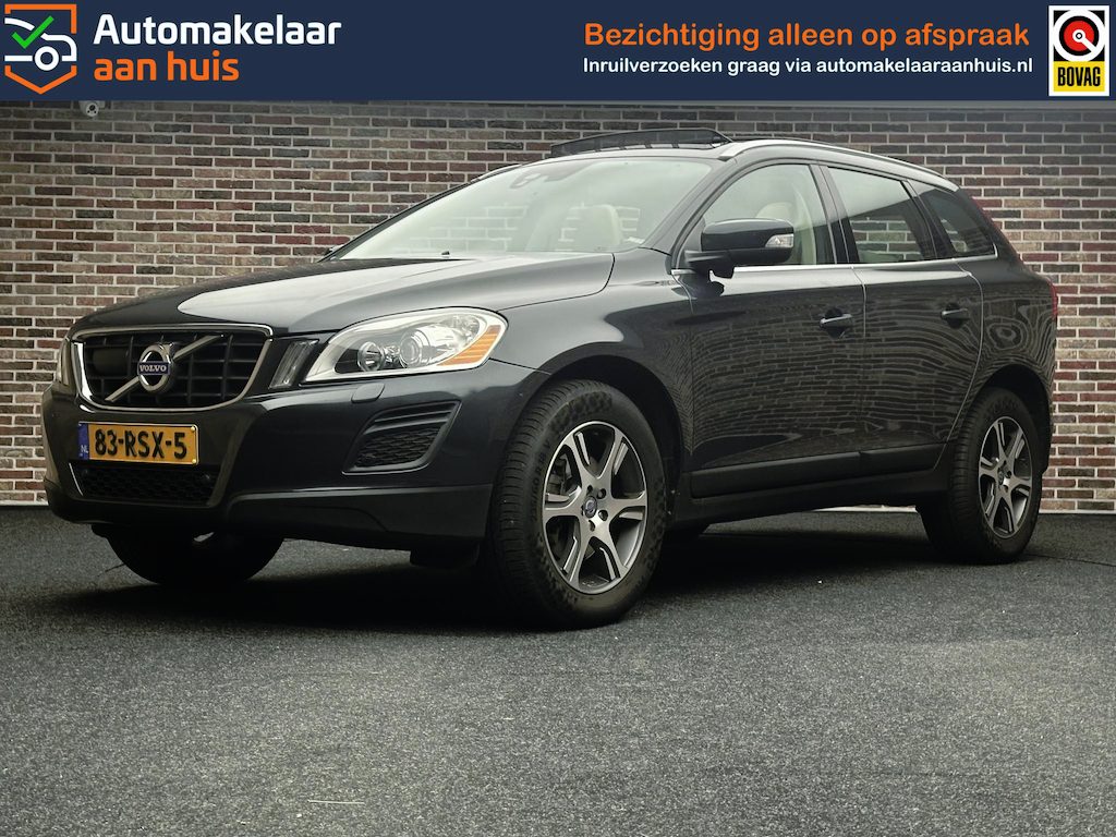 Volvo XC60 2.0 T5 Summum Pano| Lichte bekleding