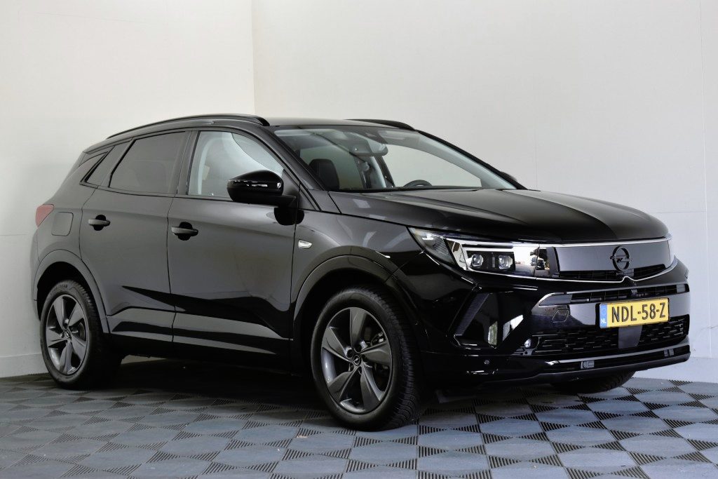 Opel Grandland 1.2 TURBO 131PK ELEGANCE