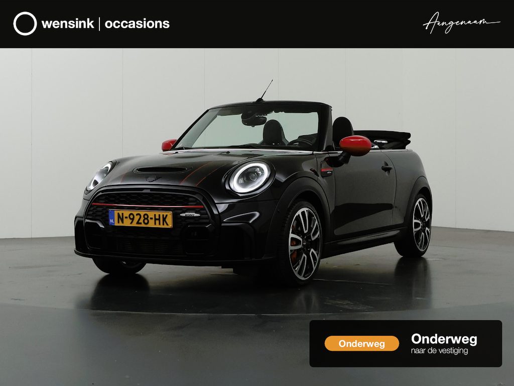 MINI John Cooper Works Cabrio 2.0 Essential 231PK Automaat | Driving Assistant + | Comfort-Plus Pakket | H&K Audio |