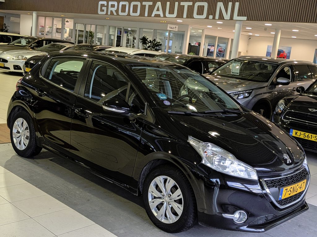 Peugeot 208 1.2 VTi Envy Airco, Cruise Control, Stuurbekrachtiging