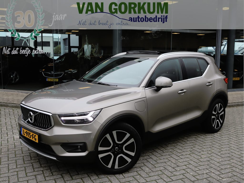 Volvo XC40 1.5 T5 Recharge Business Pro Pano, Leder, Trekhaak Dealer onderhouden