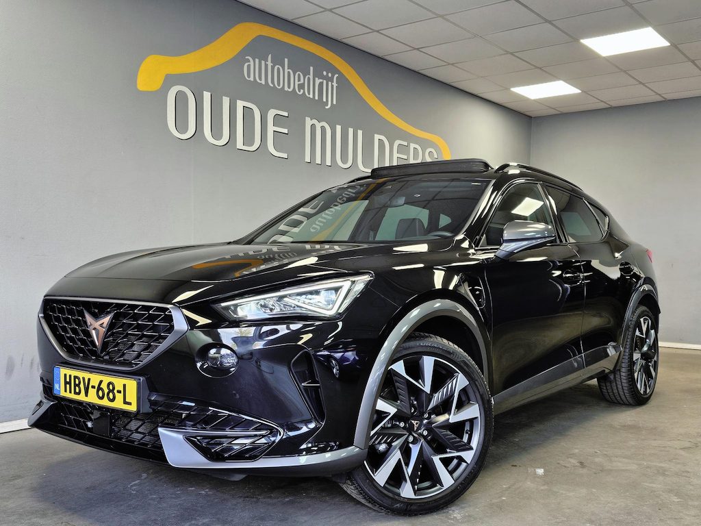 CUPRA Formentor 1.4 e-Hybrid 204PK | Camera | Panoramadak | Trekhaak | Stoelverwarming | Carplay |