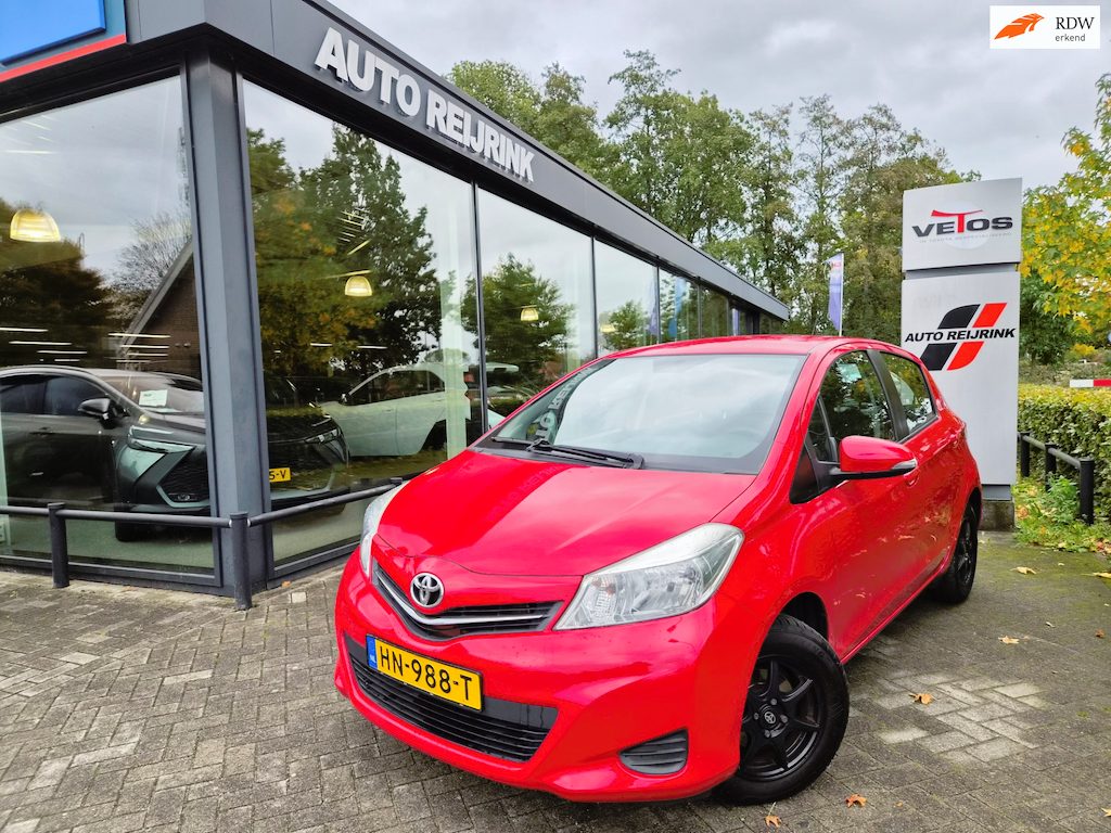 Toyota Yaris 1.0 VVT-i Aspiration/LMV