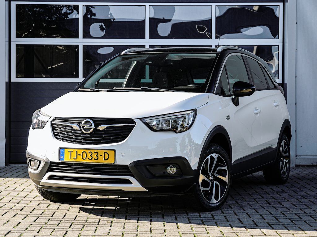 Opel Crossland X 1.2 Turbo Innovation | Navi | Carplay | Keyless | Climate control | Comfortstoelen | Trekhaak | Cruise control