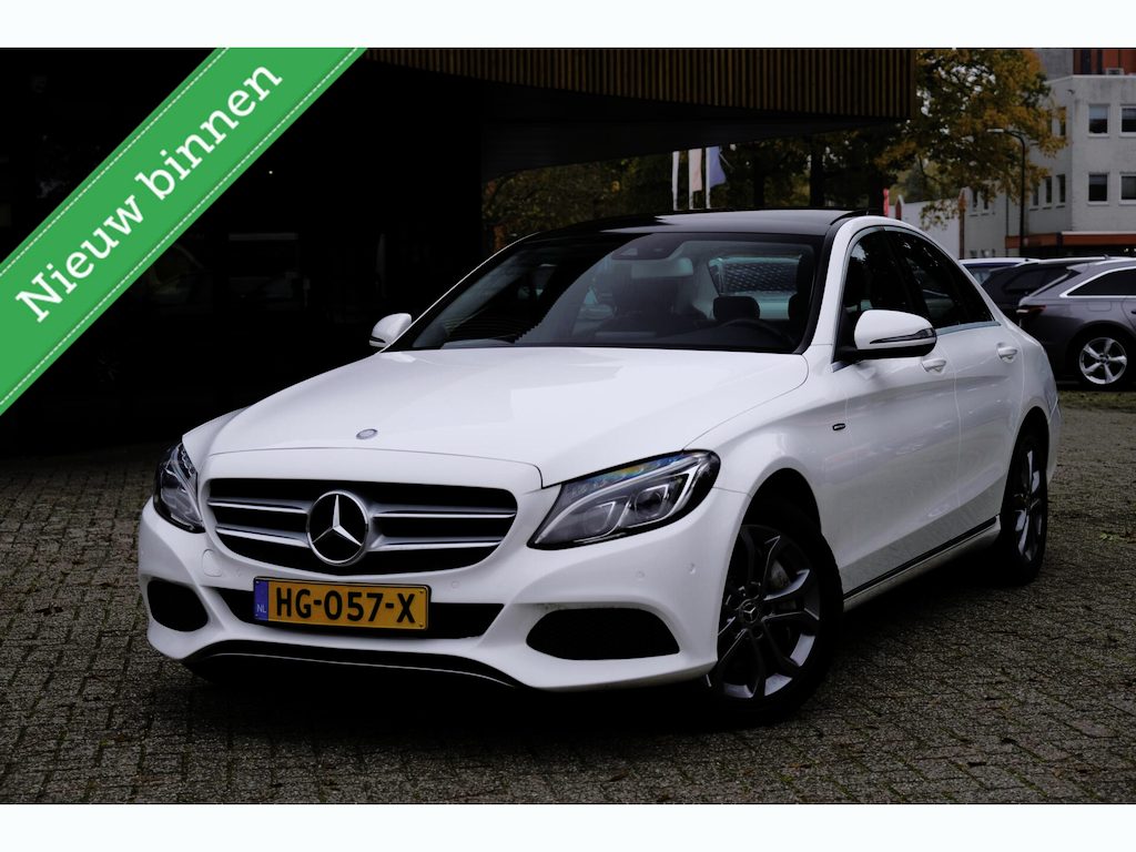 Mercedes-Benz C-klasse 350 e Lease Edition AMG|Rijklaar!|Pano|Burmester|Camera|Stoelverwarming|Keyless