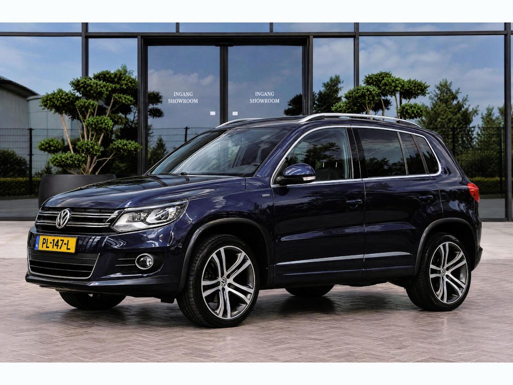 Volkswagen Tiguan 1.4 TSI R-Line Edition | PANO | CRUISE