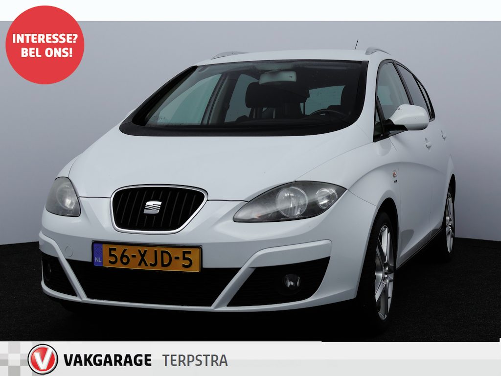 SEAT Altea XL 1.2 TSI Ecomotive Businessline COPA/ KETTING VERV!/ Trekhaak/ 17'' LMV/ DAB+/ Navi/ Clima/ Cruise/ Elek. pakket/ Isofix/ Bluetooth/ Armsteun/ Multi. LEDER. Stuur/ Mistl./ PDC/ Extra getint glas/ Dakrails.