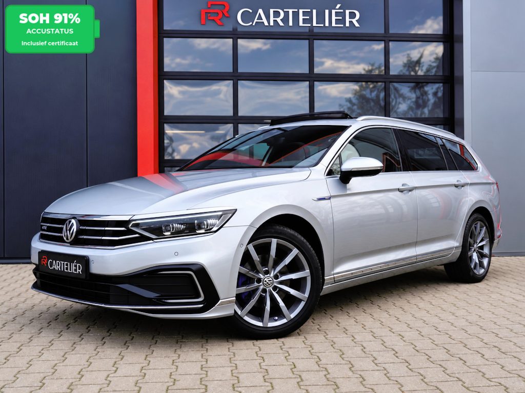 Volkswagen Passat Variant 1.4 TSI PHEV GTE 218PK | Dynaudio! | Pano | Trekhaak | Digital Dash | Matrix IQ Led | Adaprive ACC | Keyless | Stoelverwarming Voor & Achter | Stuurwielverwarming | Massage | Carplay - Android Auto | Camera | Dodehoek Detectie