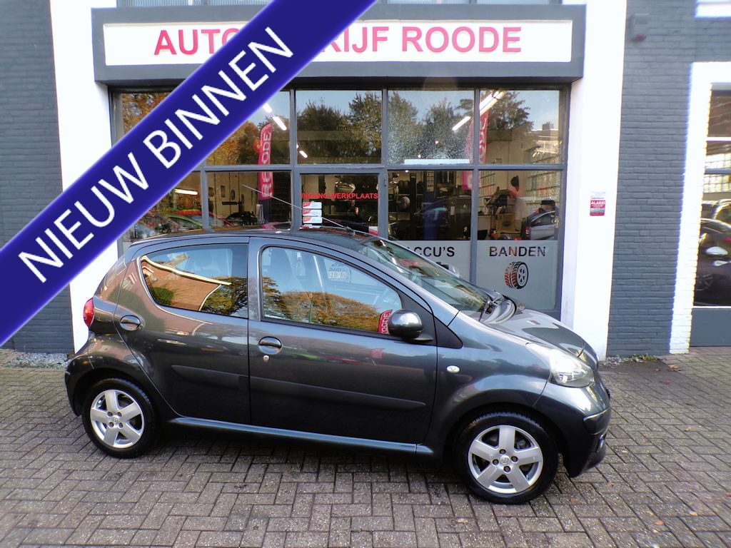 Toyota Aygo 1.0-12V 5-Drs Automaat Sport NIEUWE APK!