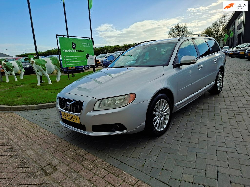 Volvo V70 2.4D Momentum / AUTOMAAT / APK t/m juli 2027