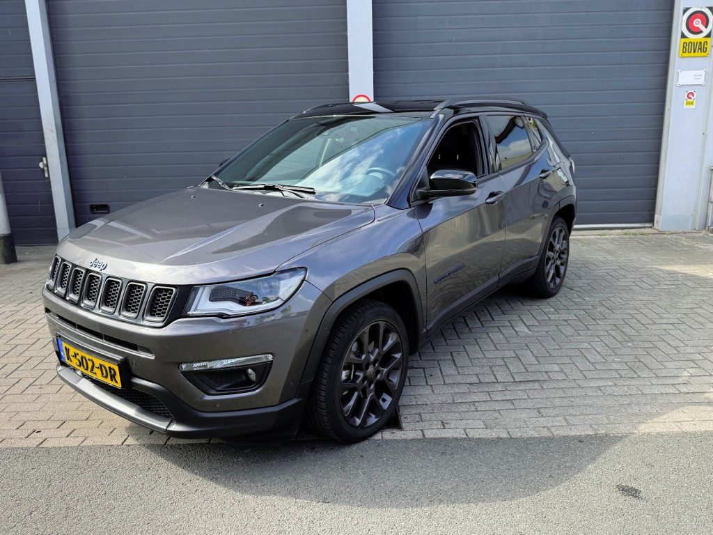 Jeep Compass 4xe 240 Plug-in Hybride Electric S