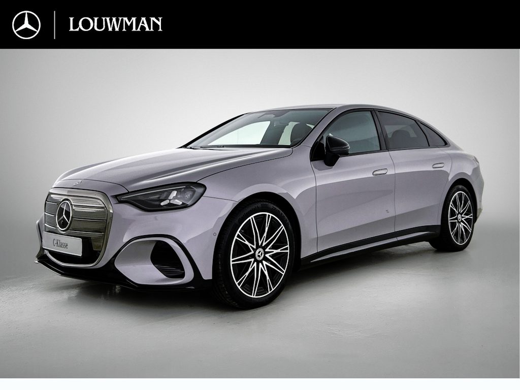 Mercedes-Benz C-klasse 400 4MATIC Launch Edition 94 kWh | Nightpakket | Rijassistentiepakket Plus | Sportstoelen pakket | Trekhaak | Vast panoramadak | URBAN GUARD | AMG-velgen (20 inch) 10 dubbelspaaks |