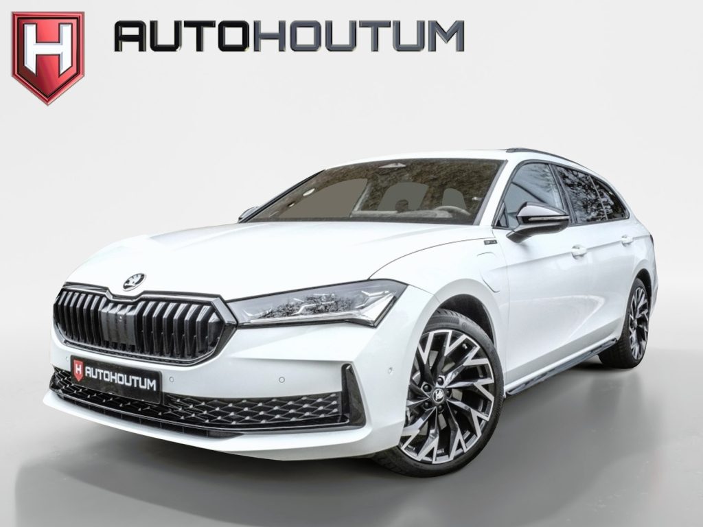 Skoda Superb Combi 1.5 TSI iV 150 kW Sportline | Panorama | Head-up | Trekhaak | 360 Camera