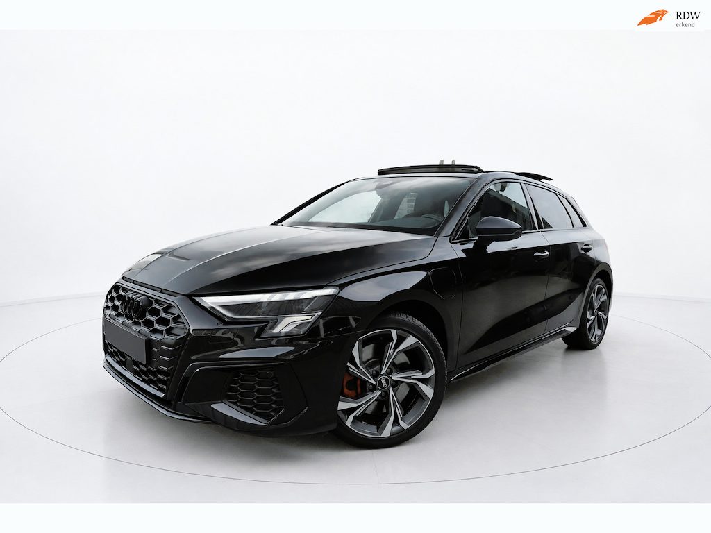 Audi A3 Sportback 45 TFSI e S edition Competition 3x S LINE PANO