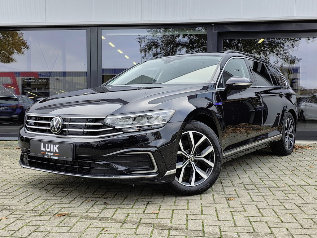 Volkswagen Passat Variant 1.4 TSI PHEV GTE Business + PANO DAK + DIGITAAL DASHBOARD + LED + CAMERA + TREKHAAK