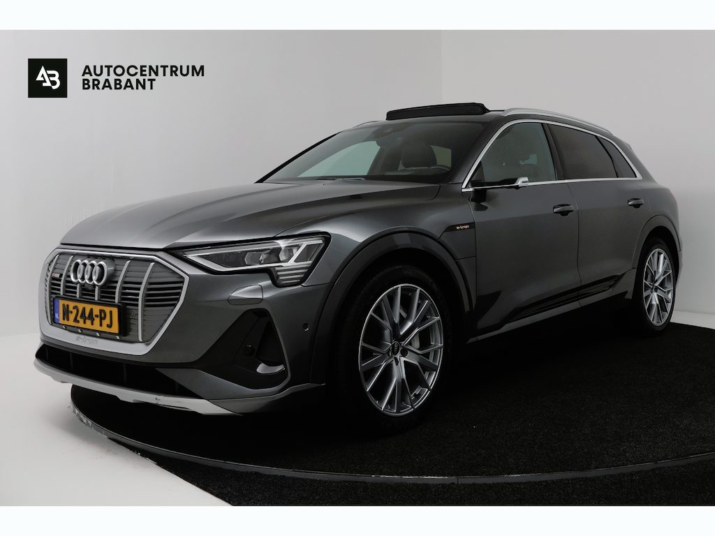 Audi E-tron 50 quattro S edition 71 kWh (PANORAMADAK, TREKHAAK, STOELVERWARMING, CAMERA, ELEKTR STOELEN)