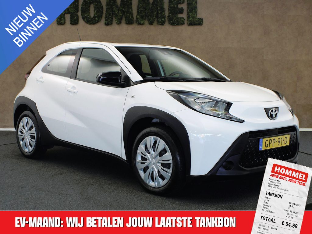 Toyota Aygo X 1.0 VVT-i MT Play - ORIGINEEL NEDERLANDSE AUTO - AFKOMSTIG VAN 1E EIGENAAR - CAMERA - APPLE CARPLAY/ ANDROID AUTO - ADAPTIEVE CRUISE CONTROL - AIRCO - 17 INCH WIELEN - ELEKTRISCHE RAMEN VOOR - DAB RADIO