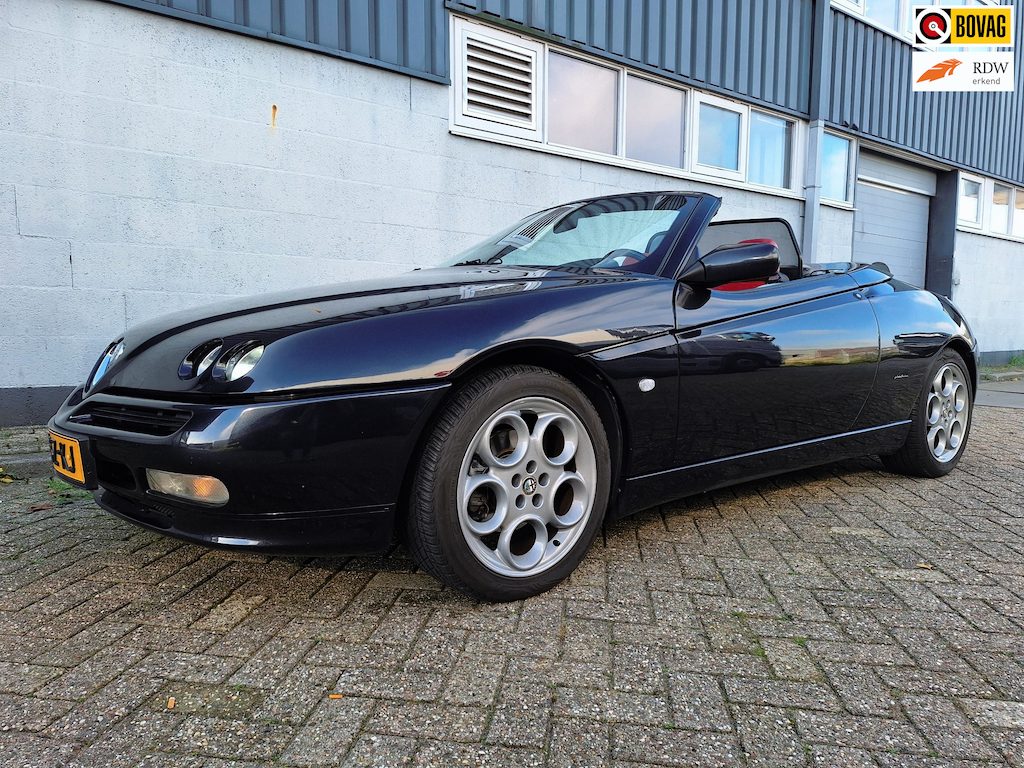 Alfa Romeo Spider 2.0-16V T.Spark L -wat een fijne Spider-