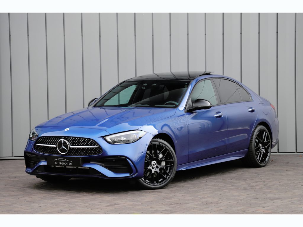 Mercedes-Benz C-klasse 300e AMG Aut9 | 313PK | Massage | Head-up | Pano | Keyles-go | Sfeerverlichting | Digital-light | Memory | Carbon | 2023.