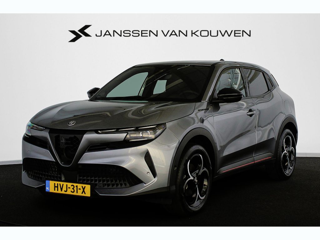 Alfa Romeo Junior 1.2 Turbo Hybrid Ibrida Speciale Pack Techno Stoelverwarming Camera