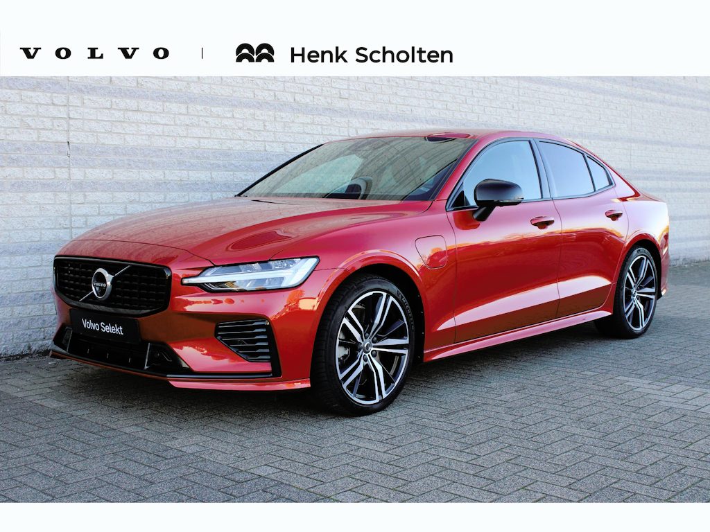 Volvo S60 2.0 Recharge T8 AWD Plus Bright | Apple Carplay & Android Auto | Cruise control adaptief met Stop & Go en stuurhulp | Dodehoekdetectie met correctie (Bliss) | Elektrisch verstelb. bestuurder/passagiersstoel met geheugen | Stoel- en stuurverwarming | Trekhaak elektrisch uitklapbaar