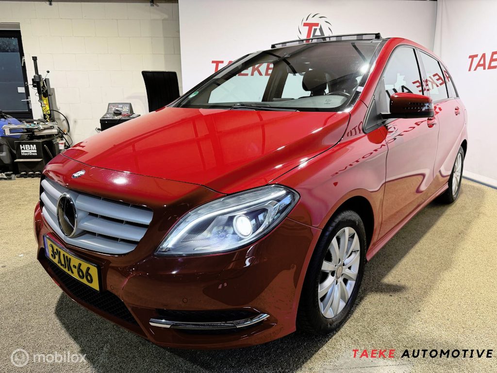 Mercedes-Benz B-klasse 180 Ambition Comfort AUT/MEMORY/STOELV/NAP