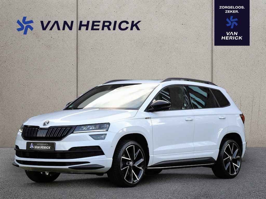 Skoda Karoq 1.5 TSI 150PK Sportline Business Automaat | Panoramadak | Trekhaak | Achteruitrijcamera