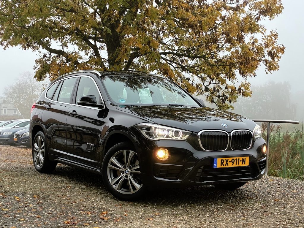 BMW X1 SDrive20i | Automaat | Leder + Xenon nu €16.975,-!!