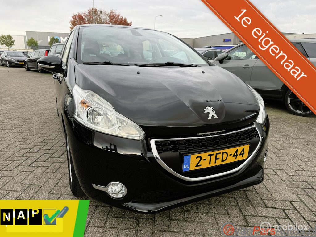 Peugeot 208 1.2 VTi Envy,Clima,Cruise,5drs,P.sensoren,1e eigenaar