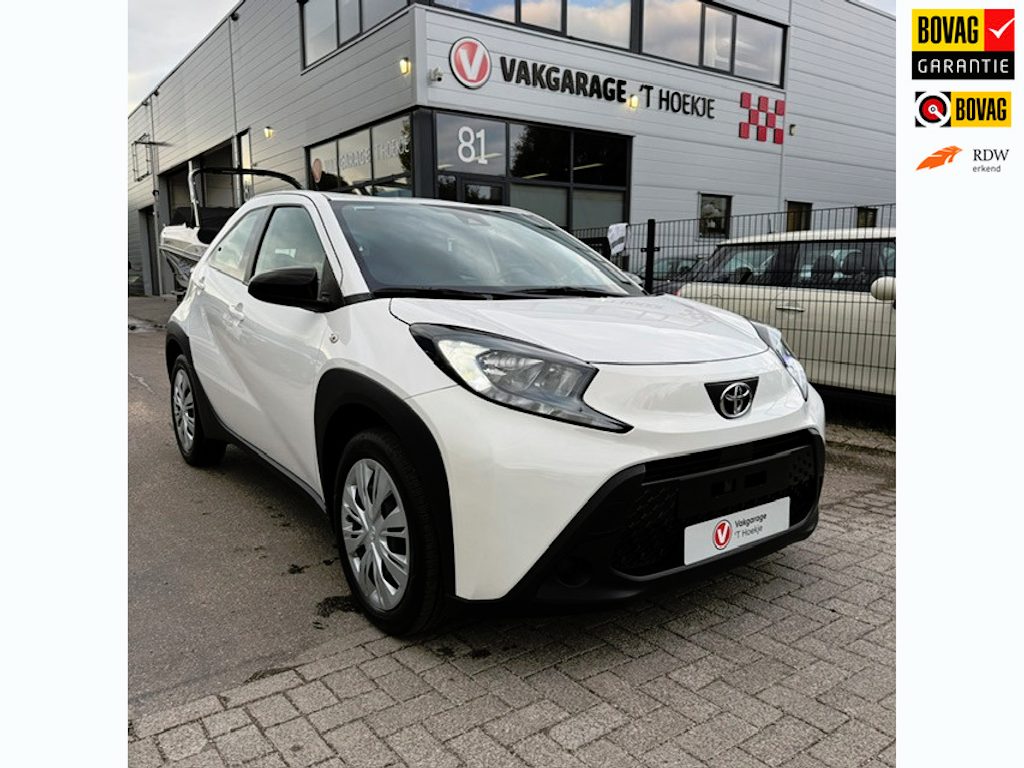 Toyota Aygo X 1.0 VVT-i MT Play | BTW Voertuig | Dealer onderhouden