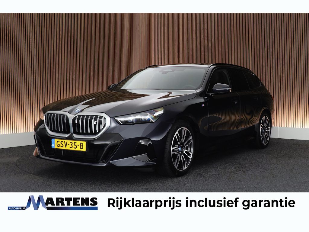 BMW i5 Touring eDrive40 M Sport Edition 340pk 84 kWh SOH 97% Trekhaak Stoelverwarming Camera Leder LED Navigatie