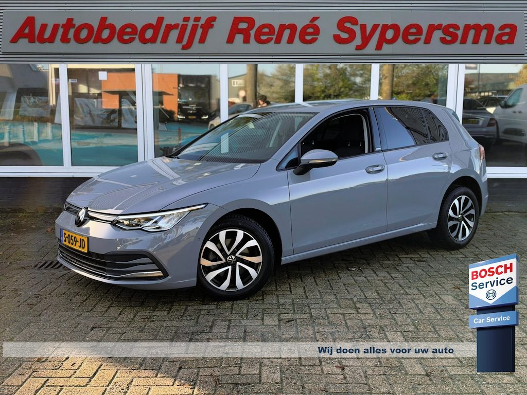 Volkswagen Golf 1.0 TSI Life Business | Stoel & Stuurverwarming | Sfeerverlichting | Parkeersensoren | Apple Carplay