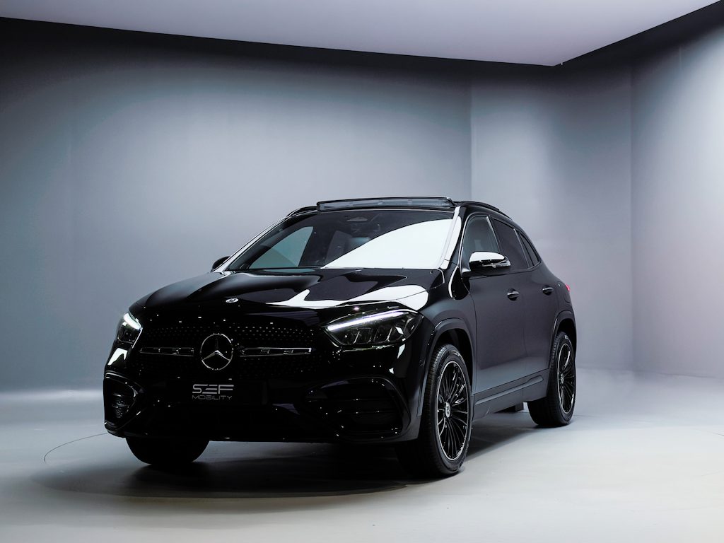 Mercedes-Benz GLA 250 e AMG Line Pano | Camera | LED | Trekhaak | ACC | Sfeer | 1e Eig