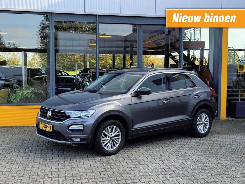 Volkswagen T-Roc 1.5 DSG 150pk Style Business - trekhaak - adaptive cruise - stoelverwarming