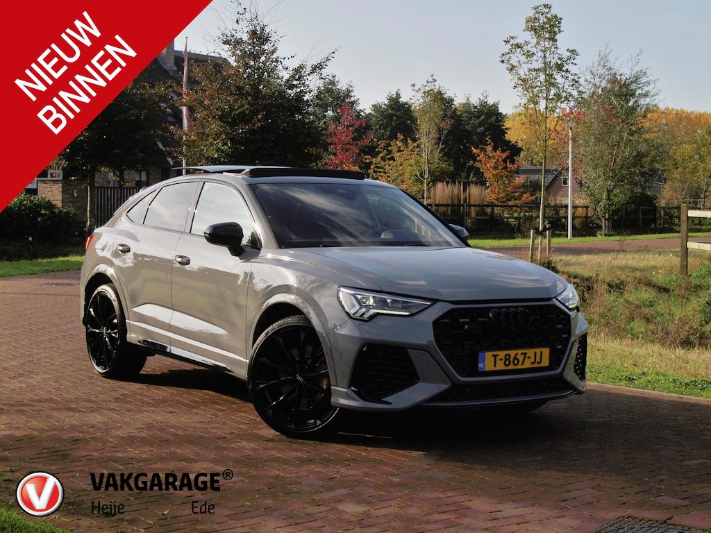 Audi RS Q3 Sportback TFSI | 17.000 KM | Panoramadak | 360 Camera | Sonos | Sfeerverlichting | RS-Stoelen |