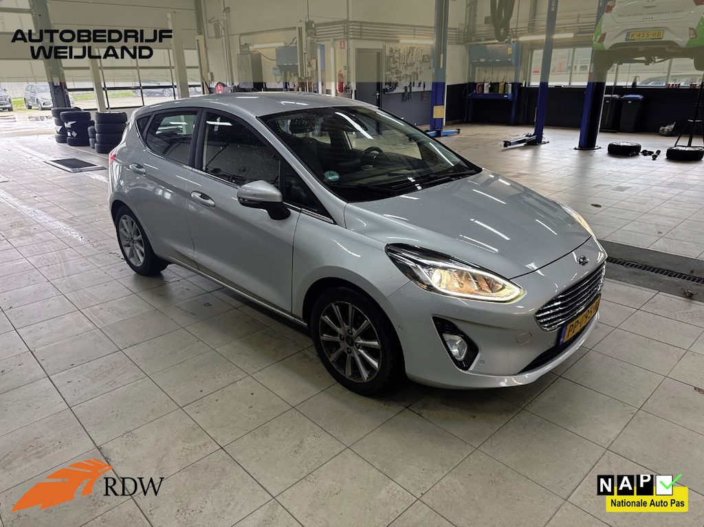 Ford Fiesta 1.0 EcoBoost Titanium NIEUWSTAAT 100PK I Clima I Navi I Carplay I 16" I Camera I Trekhaak I Led I Cruise I