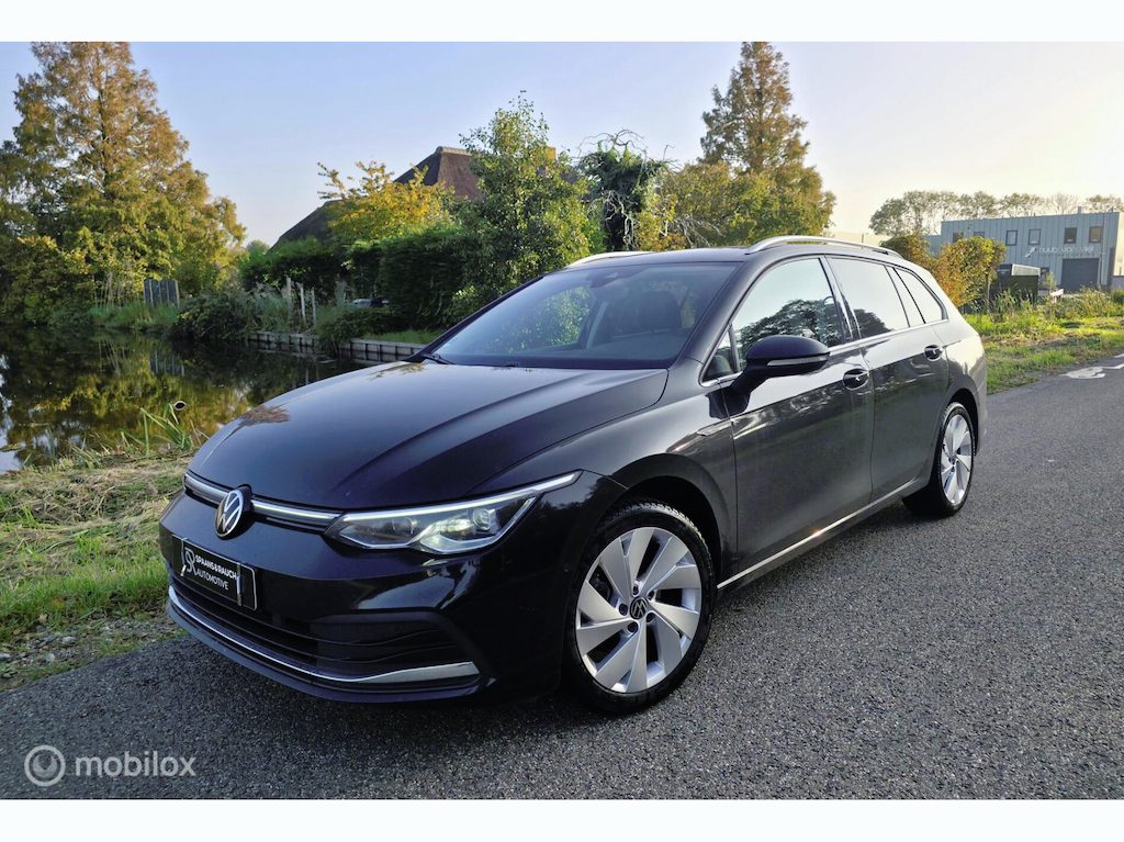 Volkswagen Golf Variant 1.5 eTSI / Alcantara / Cam. / Carpl.