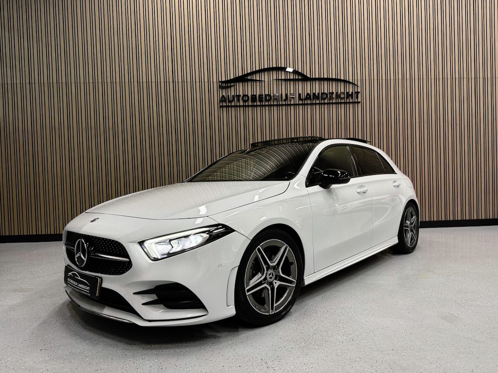 Mercedes-Benz A-klasse 200 AMG | Pano | Sfeer | Camera