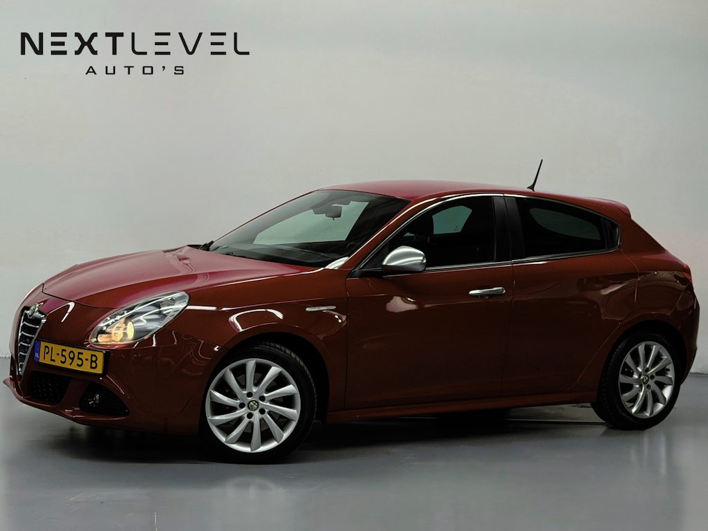 Alfa Romeo Giulietta 1.4 T Distinctive 170PK 100% Onderhouden! Xenon Top Conditie