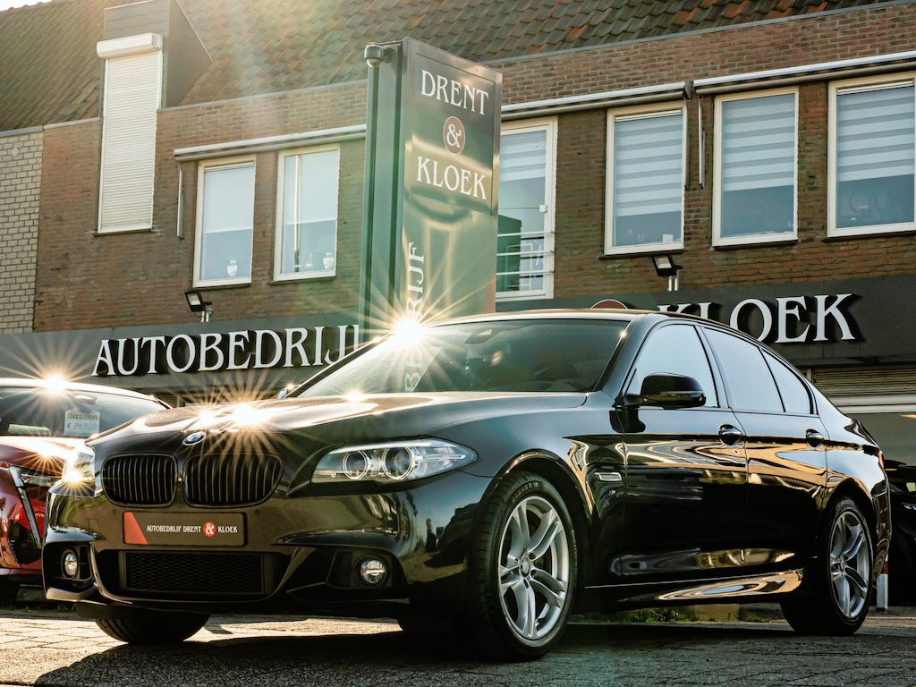 BMW 5-Serie 535i High Exe M-Sport ORG NL HUD SHADOW LINE MEMORY STOELEN XENON LED