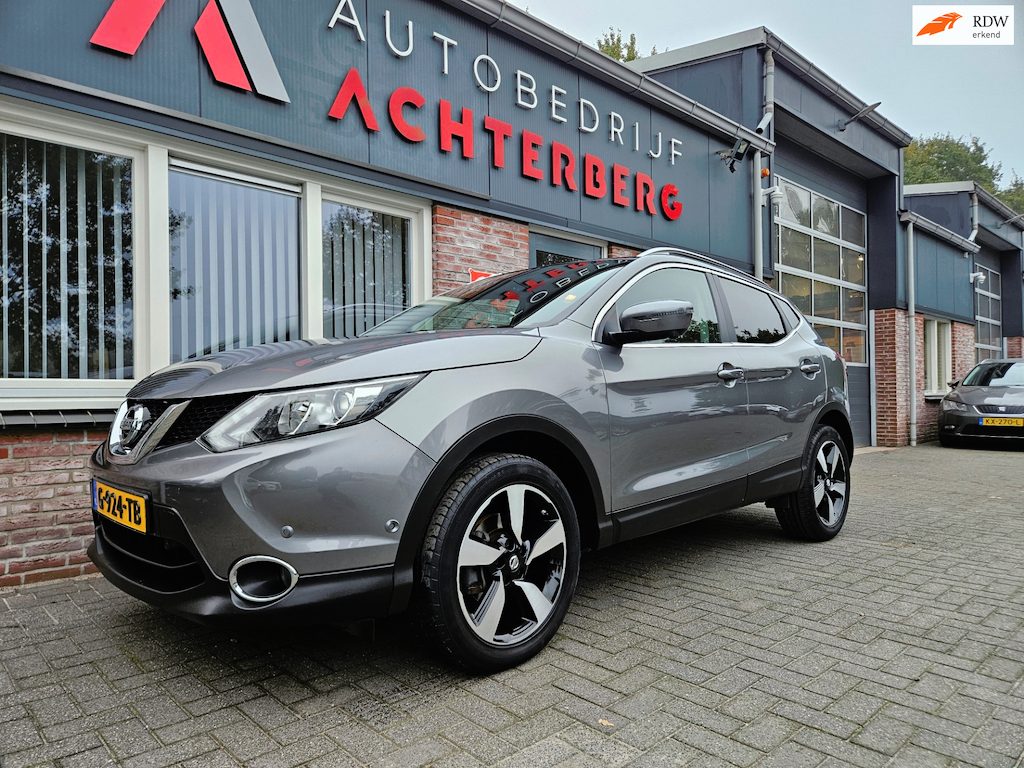 Nissan Qashqai 1.2 N-Connecta Trekhaak! Camera! Panoramadak! Mooie/Nette Auto! Airco/Clima! Cruise Control!