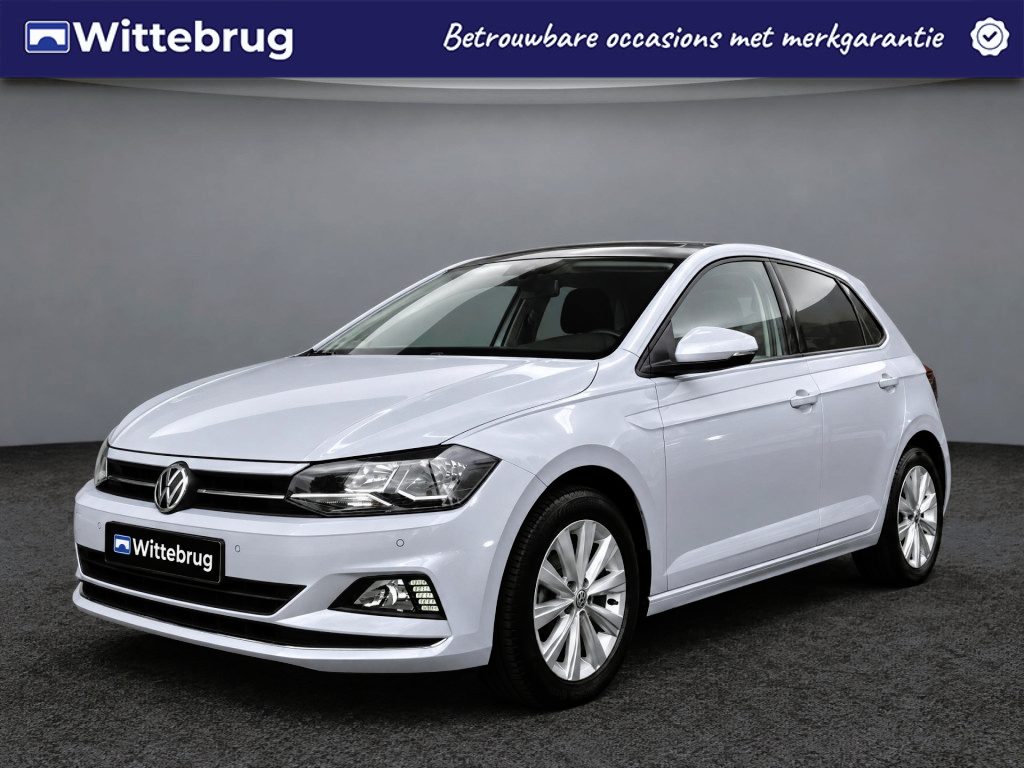 Volkswagen Polo 1.0 TSI 95pk Highline Executive / Navigatie / Carplay / Parkeer sensoren V+A / Carplay / 16'' LMV