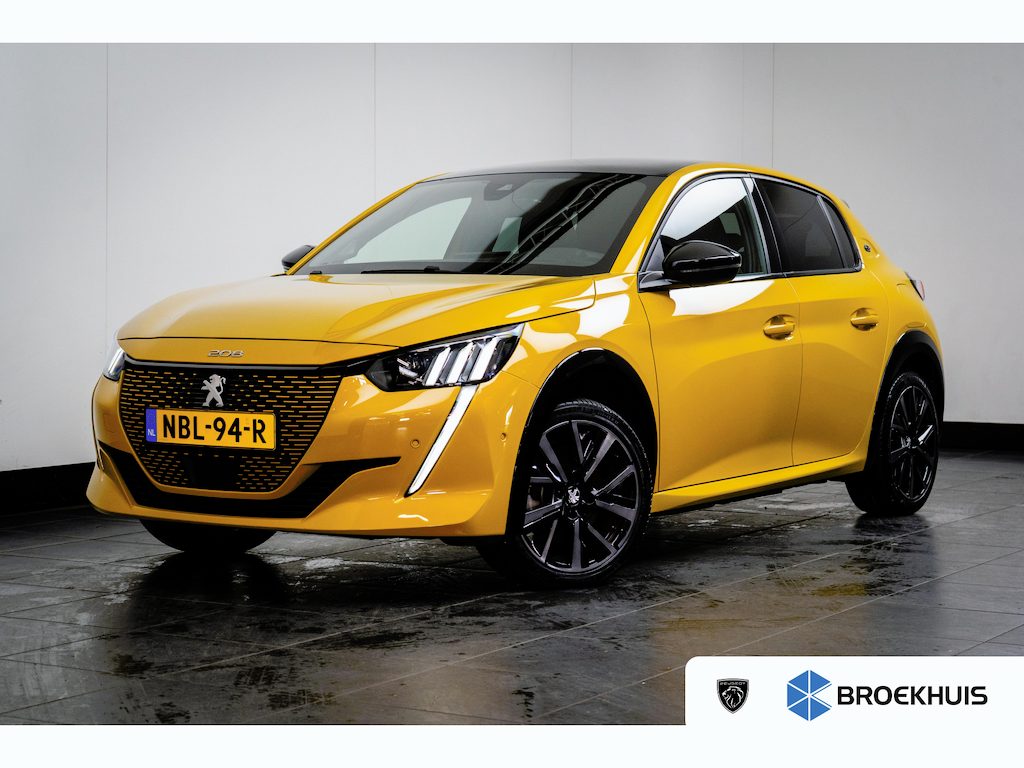Peugeot e-208 EV GT 50 kWh | Adapt. Cruise | Stoelverwarming | Panoramadak | Camera | Carplay | Navi | Keyless | Climate | 17 Inch | LED