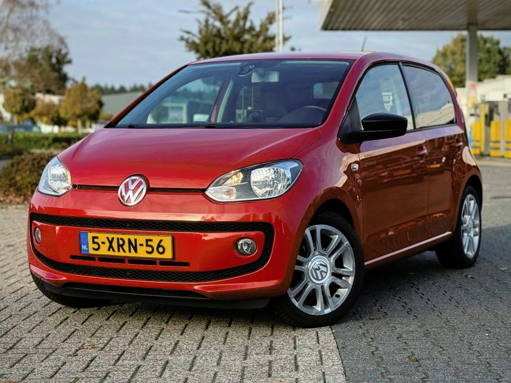 Volkswagen Up! 1.0 GROOVE UP! CRUISE NAVI PDC ACHTER