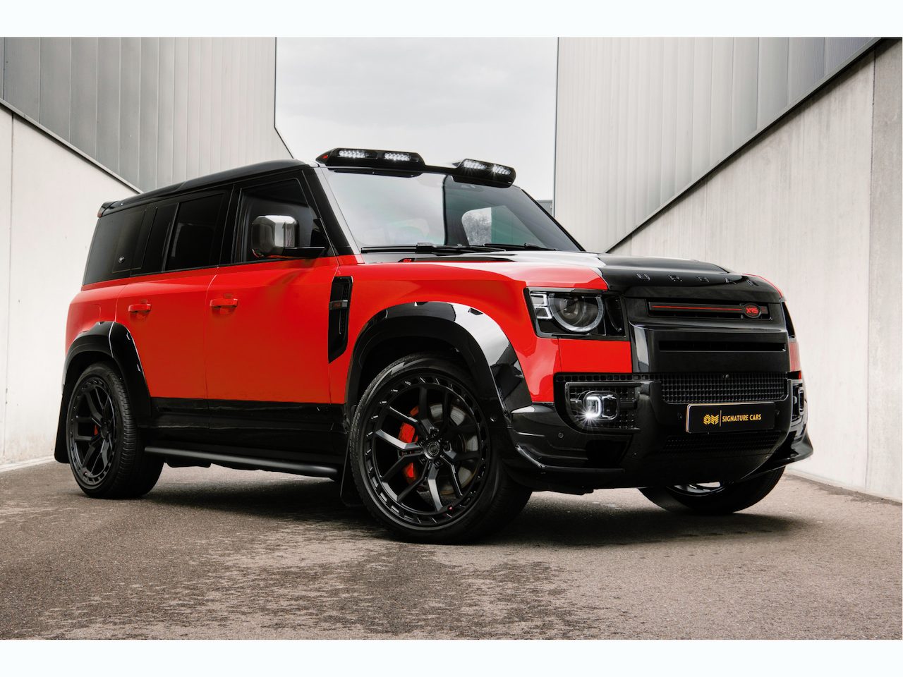 Land Rover Defender V8 URBAN XRS WIDETRACK P525 1 OF 25 Limited Carbon Pack Voss