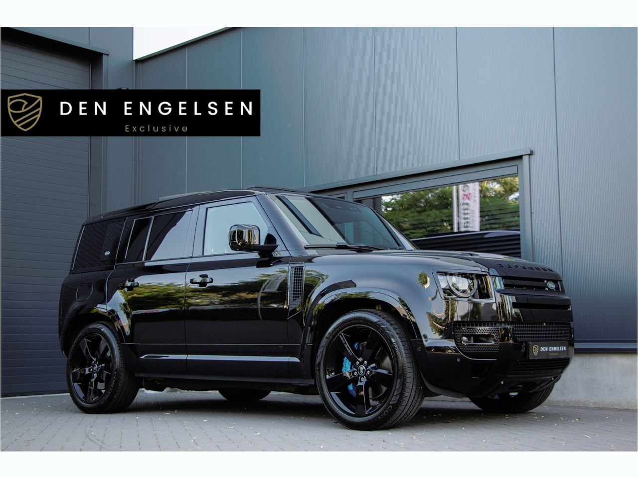 Land Rover Defender 110 5.0 V8 525 hp | Incl.BTW | NL Auto | ACC | 360 Cam | Head