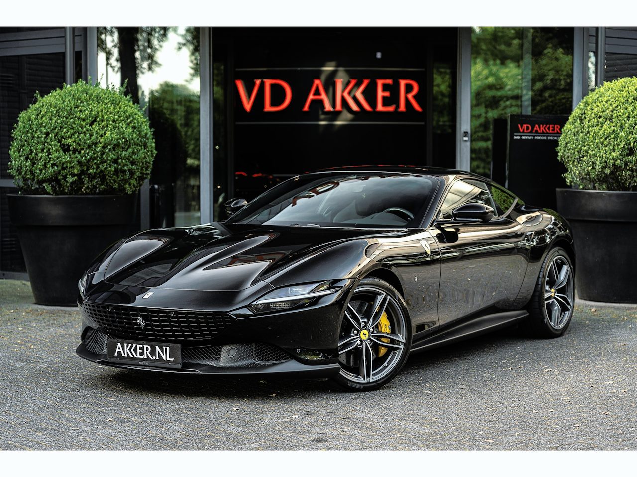Ferrari Roma 3.9-V8 Carbon + LED Stuur | Stoelventilatie | Carbon | JBL S